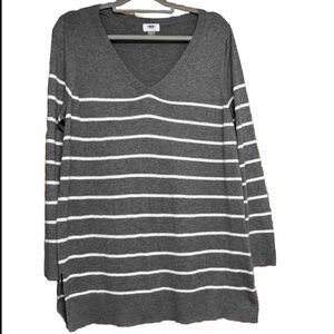 Old Navy Womens Size Medium Long Sweater V Neck Long Sleeve Striped Gray White